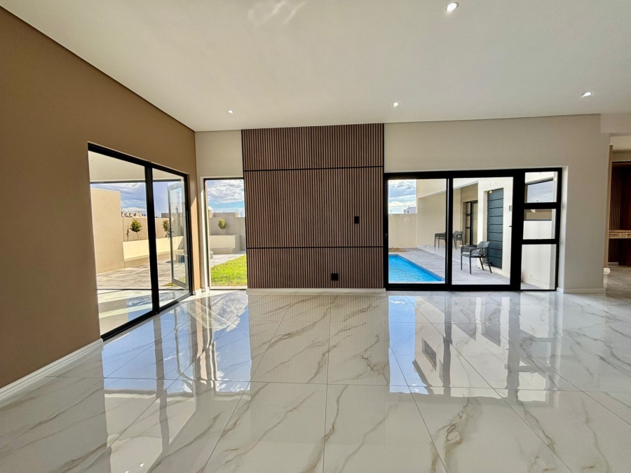 4 Bedroom Property for Sale in Sandown Western Cape